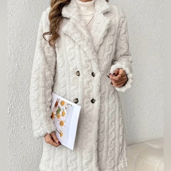 Women's White Faux Fur Coat - Picture 4 of 9